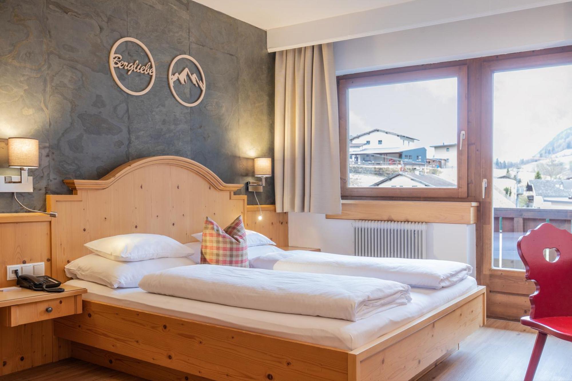 Familien- & Vitalhotel Auenhof Fulpmes Eksteriør billede