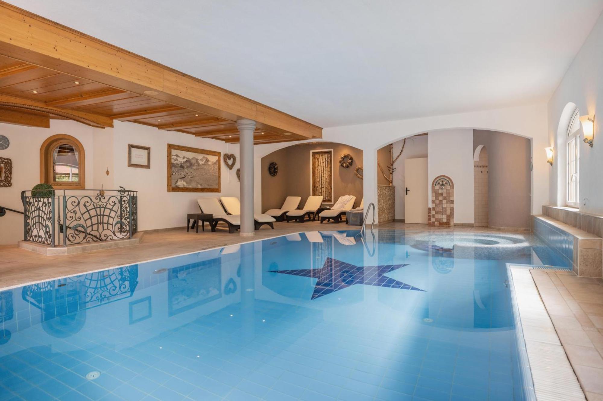 Familien- & Vitalhotel Auenhof Fulpmes Eksteriør billede